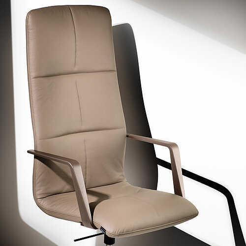 decide mocca office chair, cut-out, front three-quarter view, beige leather